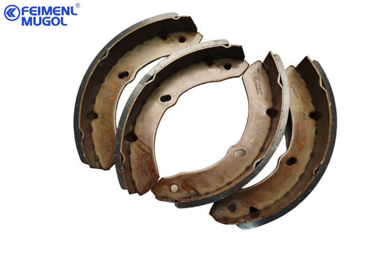 good price 5-47110059 5471100590 Auto Parts Brake Shoes For ISUZU NKR 100P truck online